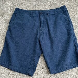 Navy blue Lucky Brand seersucker men’s shorts size 32